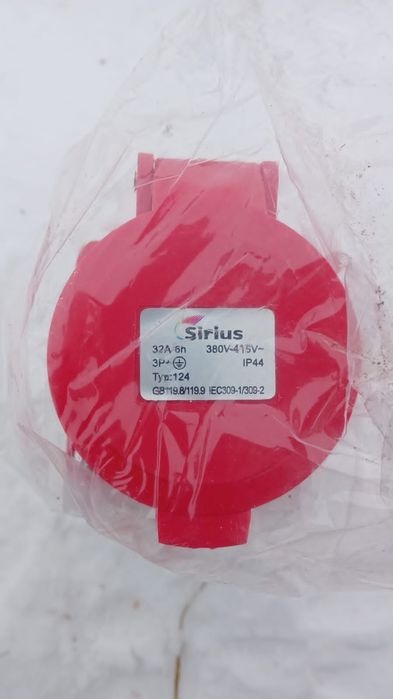 Продам розетки 32 А