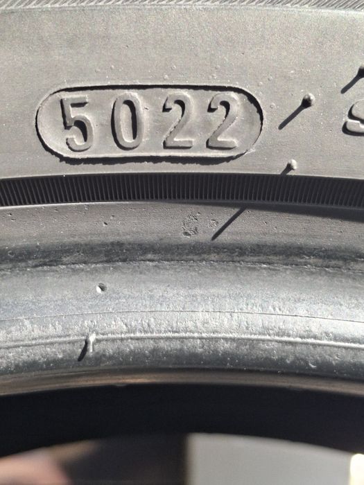 Două anvelope de vară  KUMHO  215 50  R18