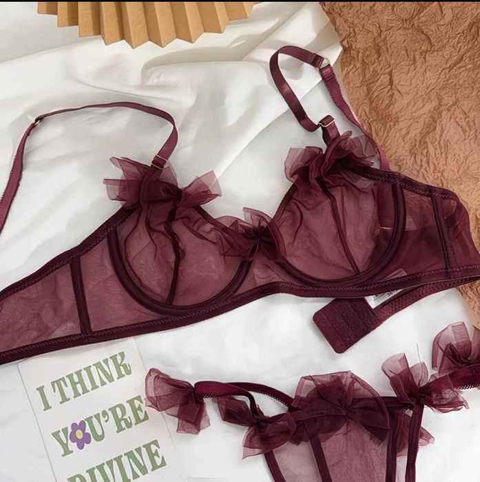 Женское бельë разных видов