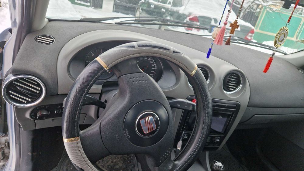 Vând Seat Ibiza 2003