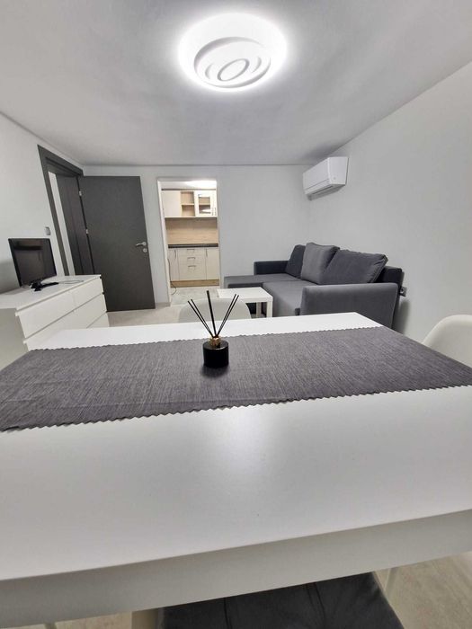 Дава се под наем Тристаен апартамент в Варна, Образцов дом - 80 кв.м за 453.9 € - Снимка #1