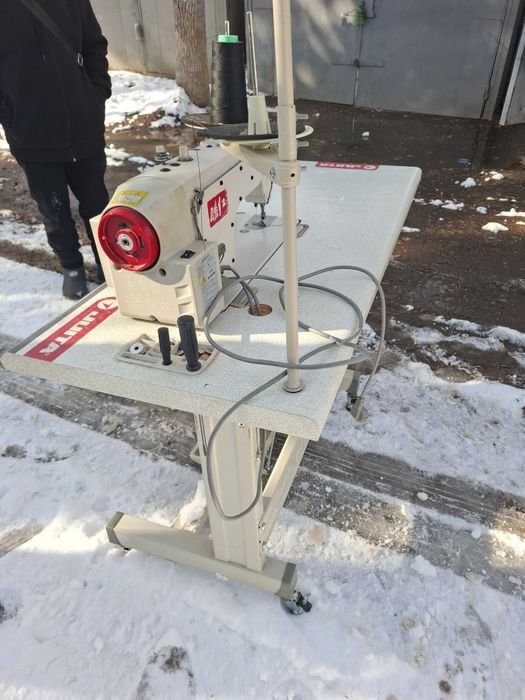 Shiveni mashinka sotiladi