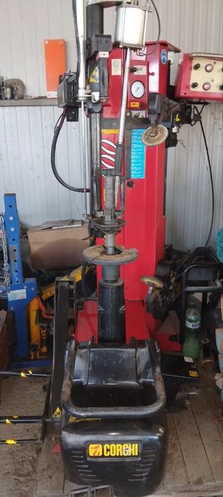 Машина за гуми CORGHI