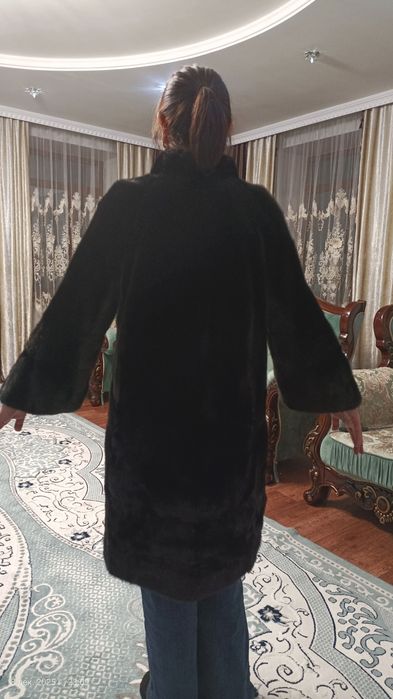 Продам норковую шубу