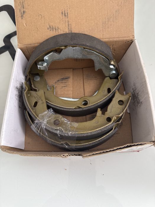 Барабанные тормозные колодки