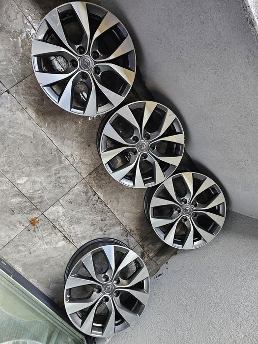 Оригинални 17" джанти Renault 5×114.3, без кривини