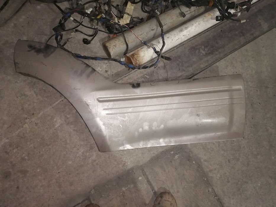 Пластик и проводка на Прадо