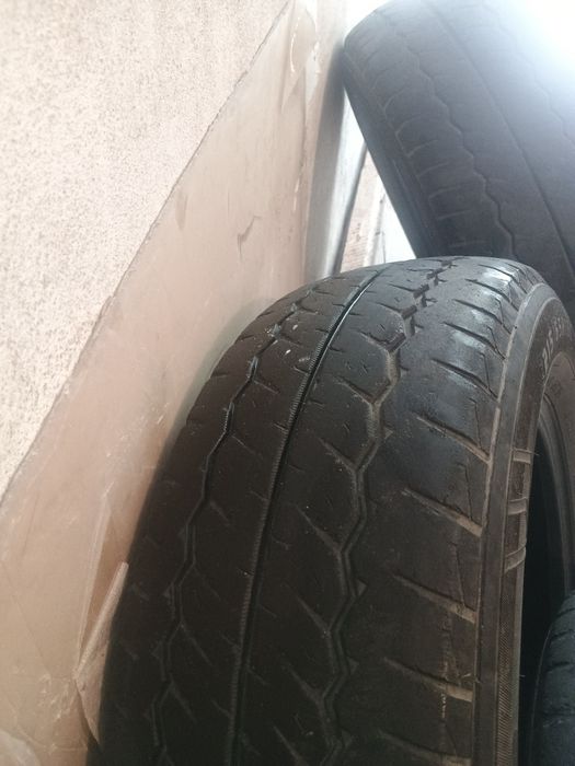 Продаётся комплект всё сезонных  шин.