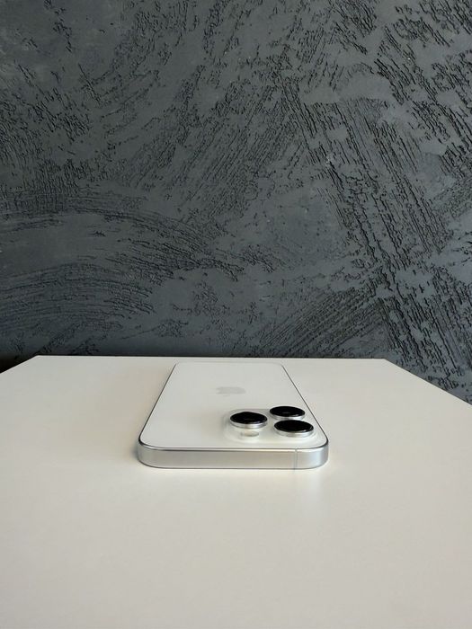 Като нов | Apple iPhone 16 Pro Max | 256 GB | White Titanium | 95% Battery Health | Физически SIM слот