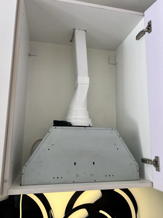 Продам кухонную гарнитуру