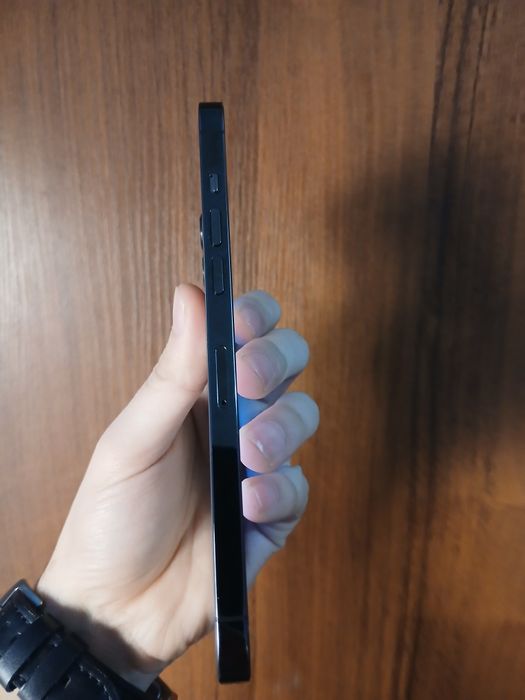 Iphone 12pro max sotiladi