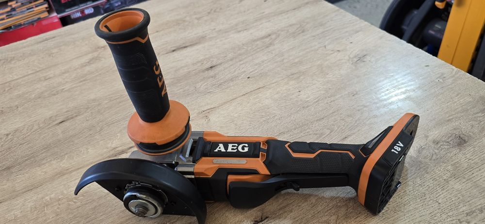 Акумяторный Болгарка AEG