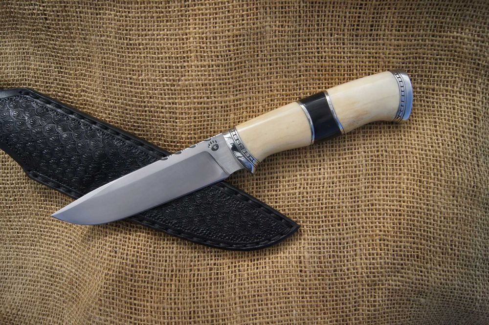 ЛОВЕН НОЖ РЪЧНА ИЗРАБОТКА - CPM S90V