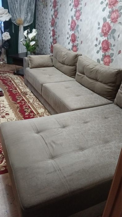 Продам диван б/у по всем вопросам писать в вотсапп