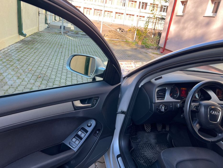 Vând Audi A4, an 2010. Unic proprietar