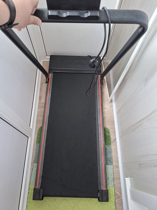 Продам беговую дорожку