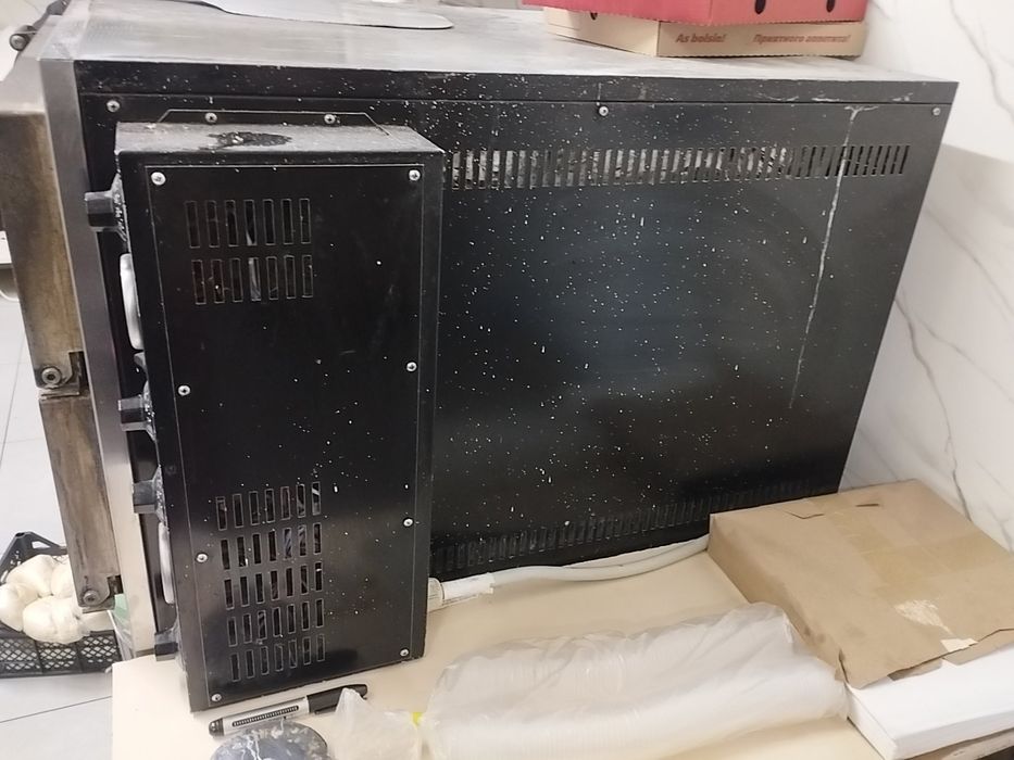 Пицца печь в отличном состоянии  срочно