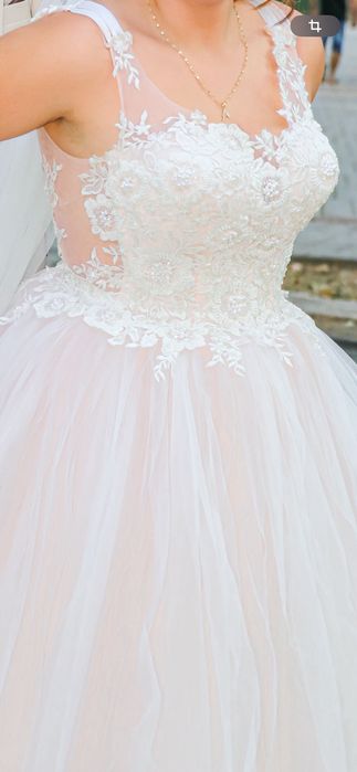 Булчинска рокля .