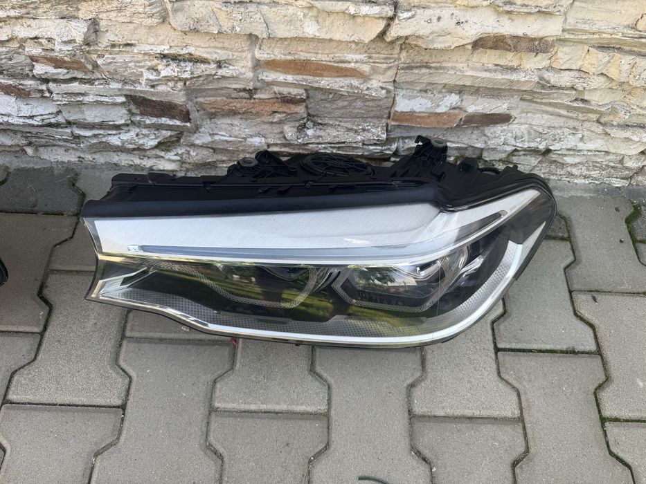 Far bmw Seria 5 G30 Adaptiv Led