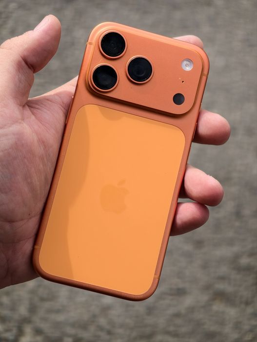 Обменяю iphone 17 pro 256gb E-Sim на 16 pro max