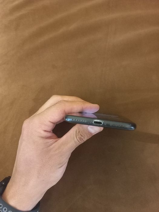 IPhone 7 состояние идеальное