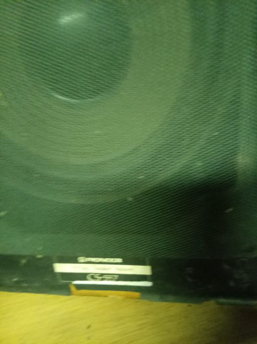 Vând boxe pioneer cs557