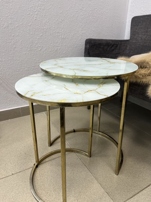 Продам столики за два столика 10000