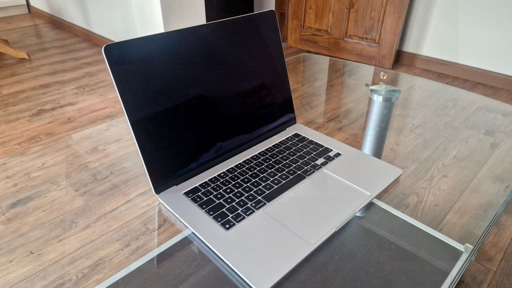 Apple MacBook Air 15 (M4, 2025) – 16GB RAM / 512GB SSD