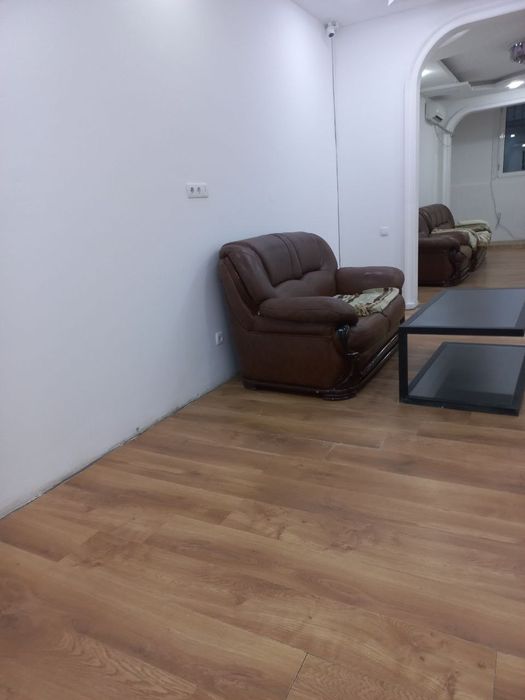 Сдаёт долбит в аренду