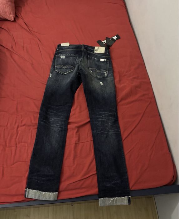 Мъжки дънки Reply