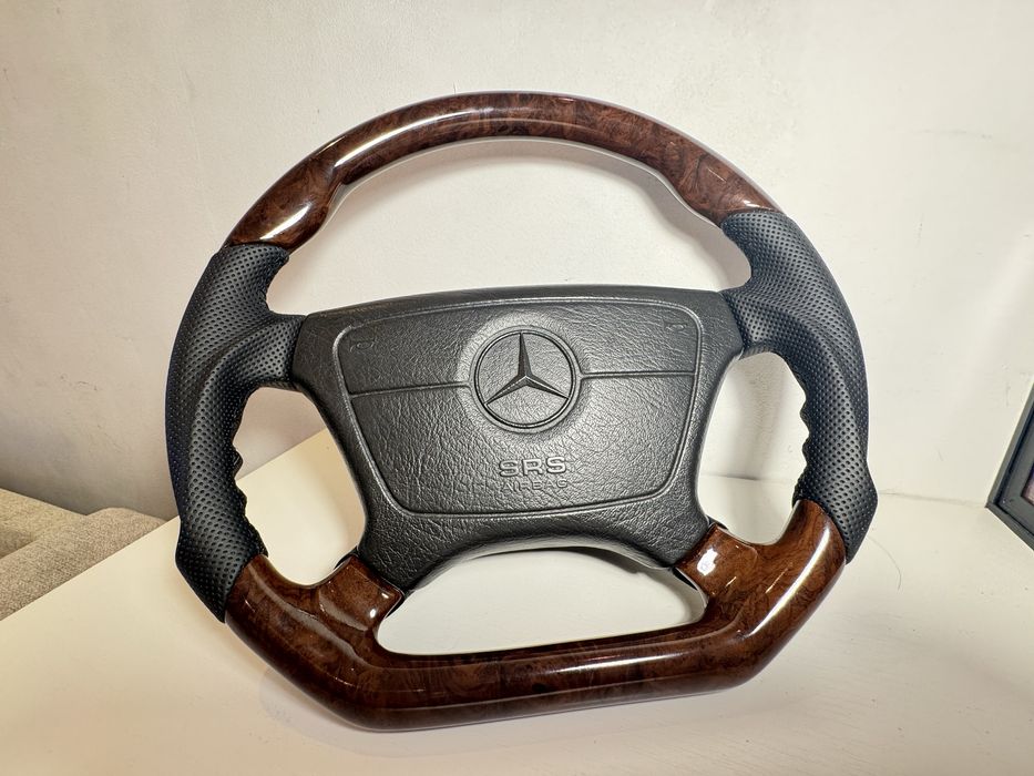 Руль анатомический AMG орех