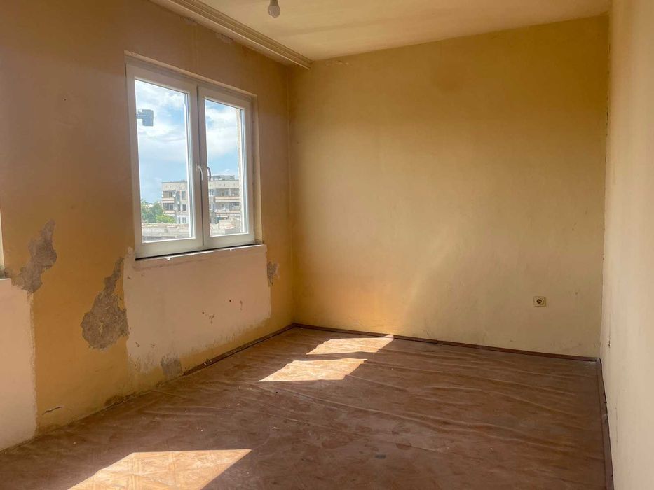 Продава се Тристаен апартамент в Пловдив, Въстанически - 98 кв.м за 1058 €/кв.м - Снимка #4