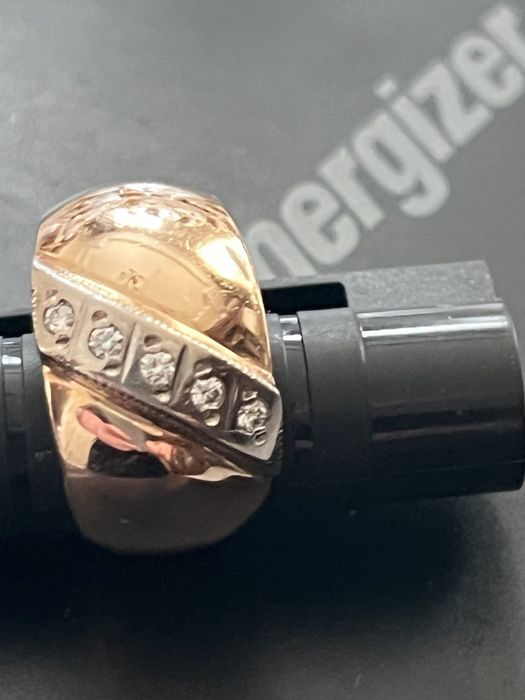 Срочно продается золотое кольцо