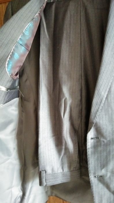 Костюм мужской .