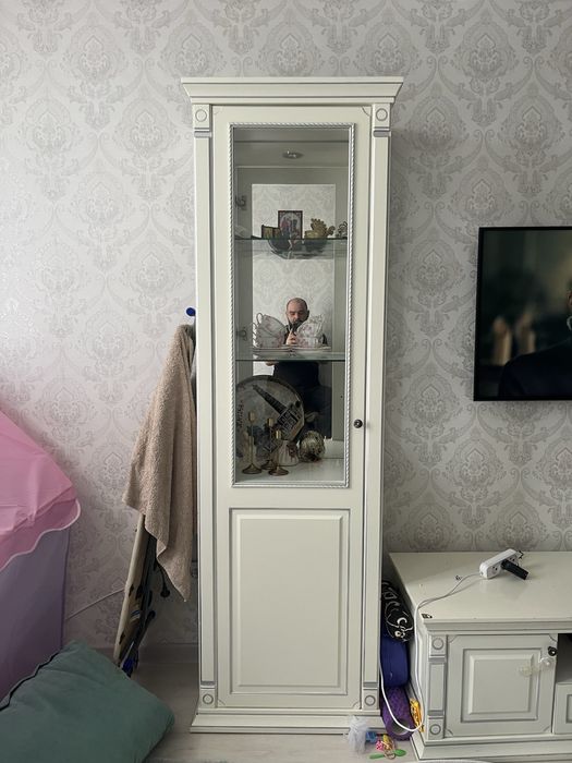 Стенка 2 ветрины + тумба в подарок