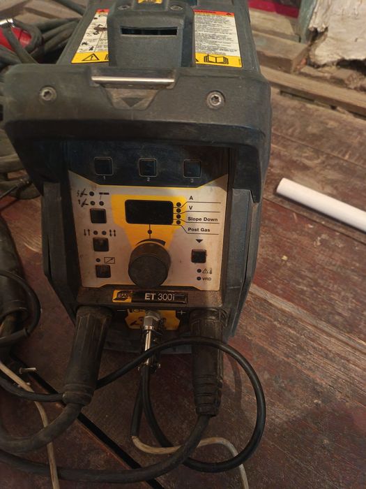 Kemppi va Esab ET 300i