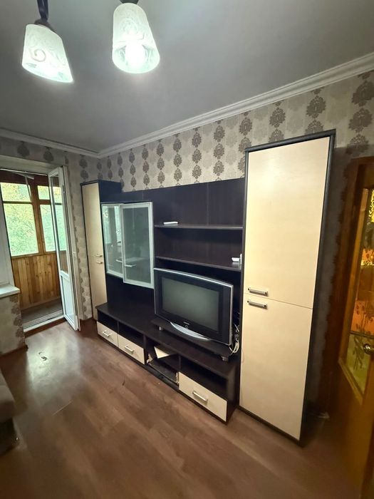 Отдам бесплатно шкаф стенку