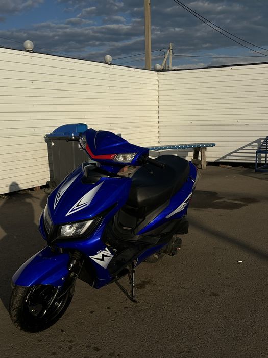 Продам скутер м8 150сс