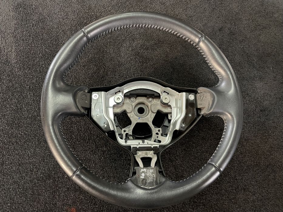 Волан за Нисан Жук 10-19г