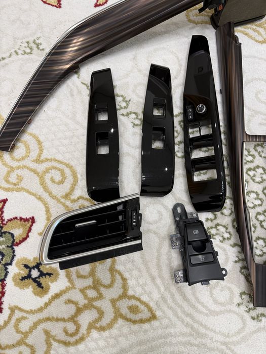 Продам накладку дерево от камри 70 Европа