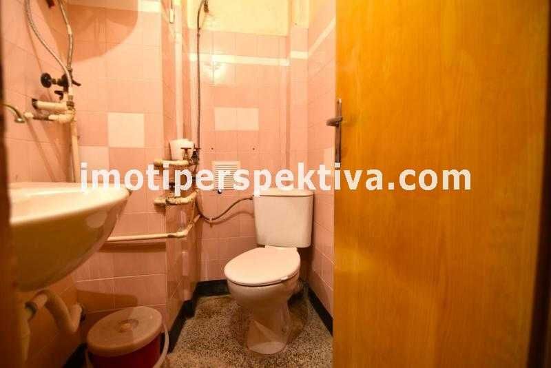 реф.17916 Четири отделни стаи, отлична локация-Камела!