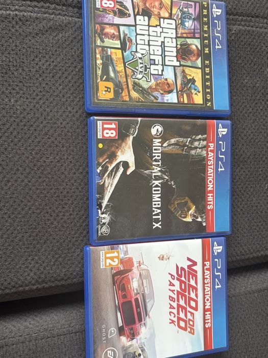 Игри за ps4,  играни са по 6 часа и трите