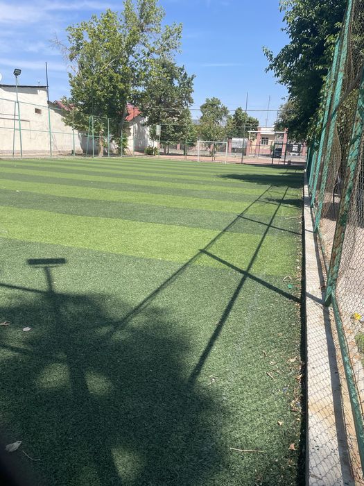 Stadion bor bron qisela boladi shtab 109-maktab maydon yaxshi va yorug