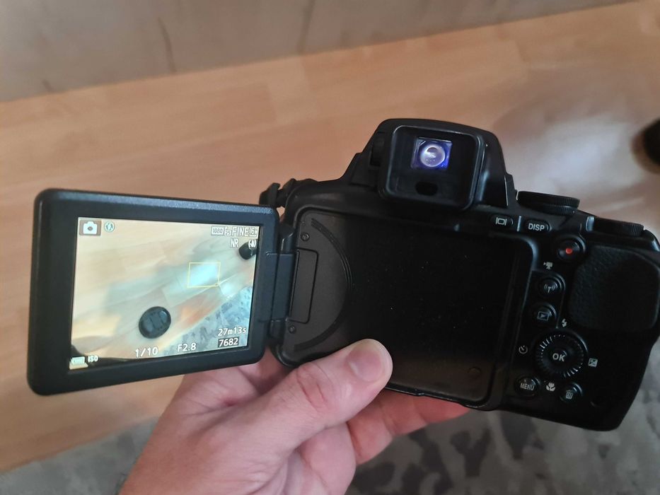 Zoom 83x Nikon P900 camera super binoclu