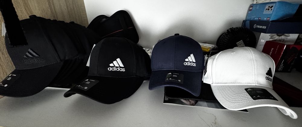 Caciula nike adidas