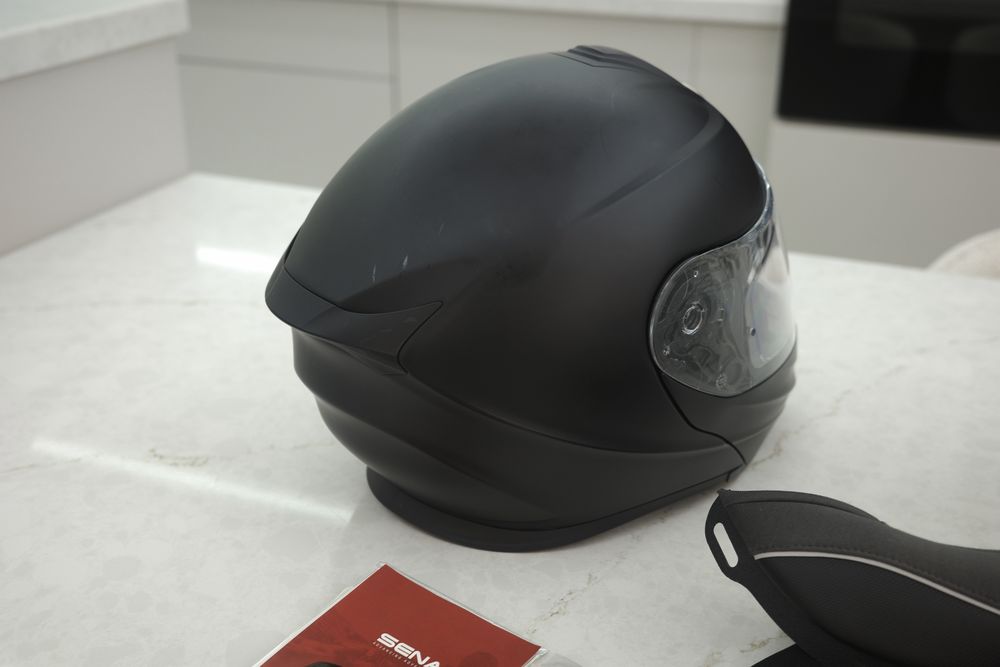 Scorpion EXO 920 u Sena SF1