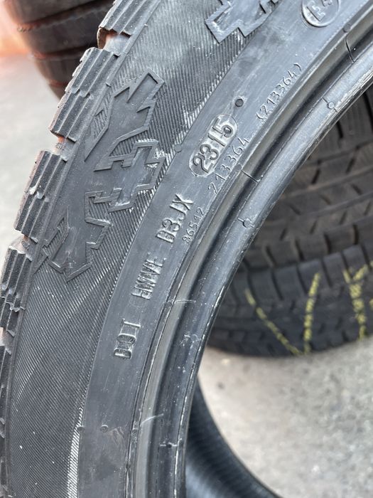 275-40-22 iarna ms continental