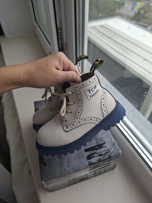 Продам ботинки демисезонние