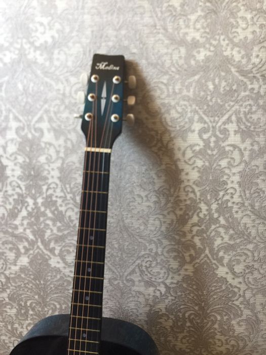 Гитара шестиструнная