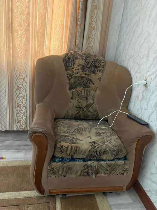 Продам диван и кресло